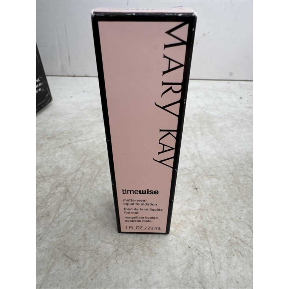 Mary Kay Timewise Matte-Wear Liquid Foundation Ivory 4 1 FL OZ NEW